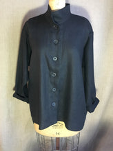 Load image into Gallery viewer, Linen Button Shirt