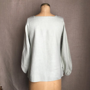 Linen pocket shirt in two colors: green (cilantro) and light gray/green (celadon)